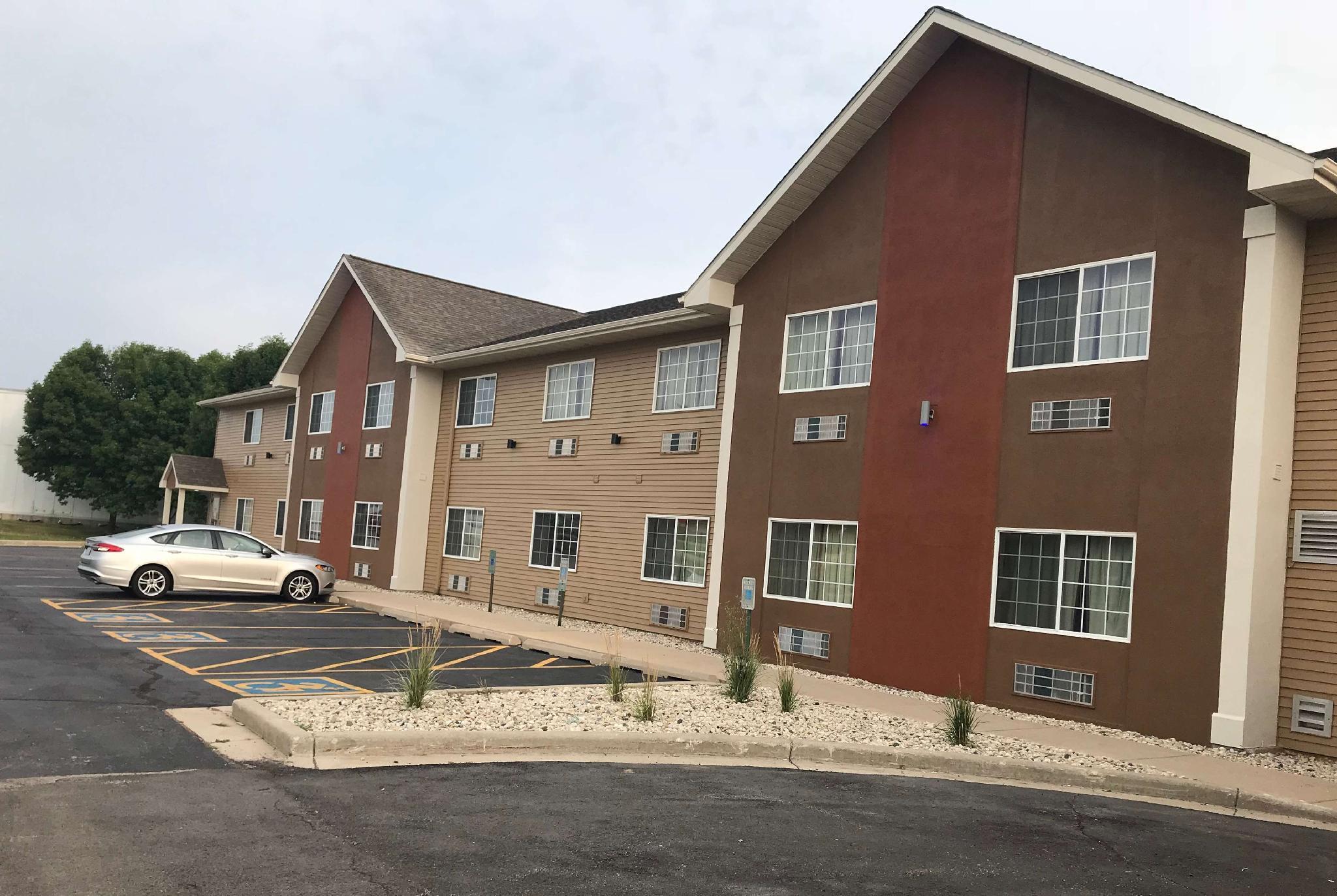 Americinn By Wyndham Jefferson Exterior photo